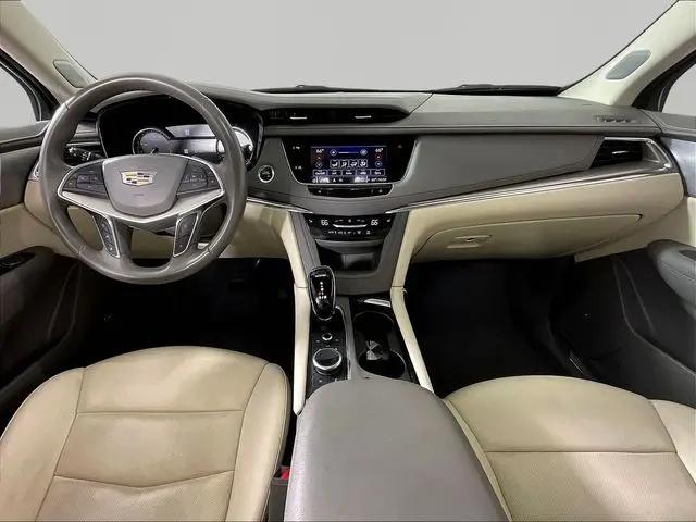 2023 Cadillac XT5 FWD Premium Luxury