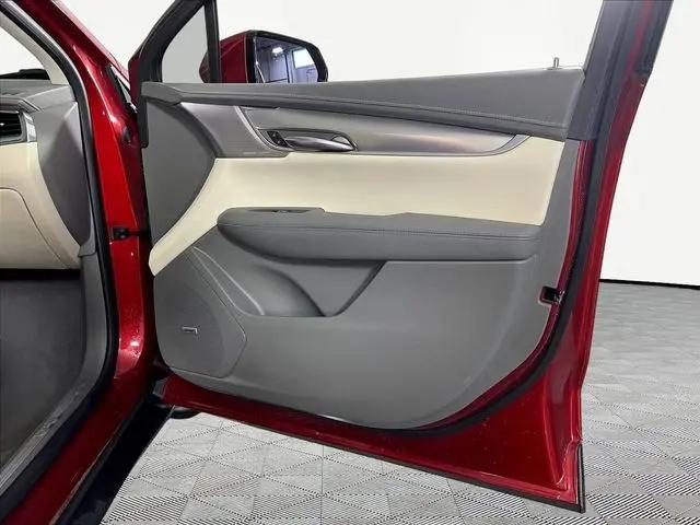 2023 Cadillac XT5 FWD Premium Luxury