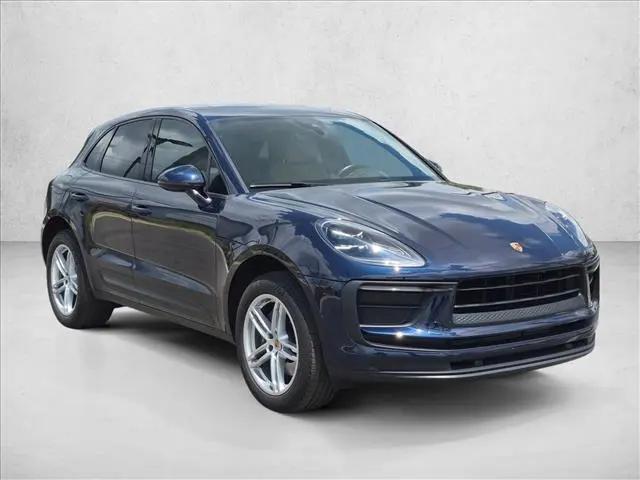 2022 Porsche Macan Macan