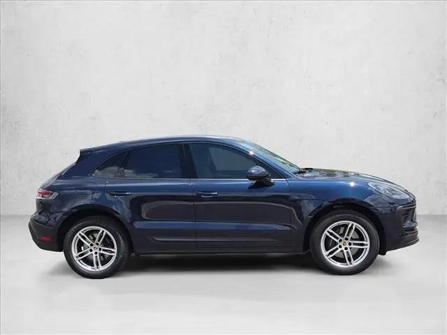2022 Porsche Macan Macan