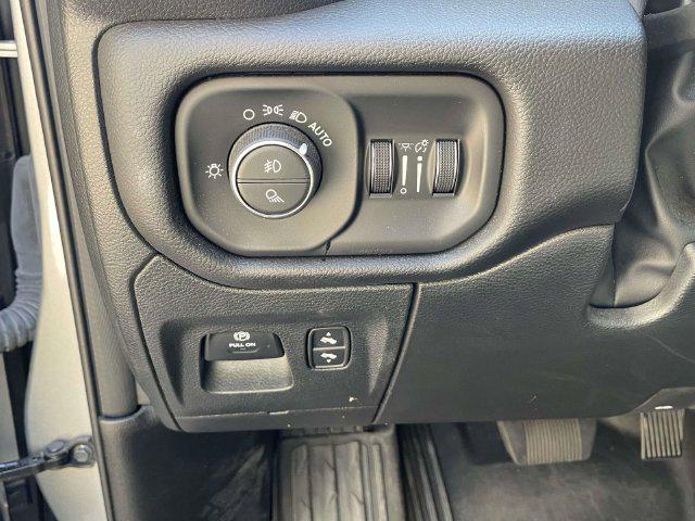 2025 Ram 1500 Big Horn Crew Cab 4x4 64 Box