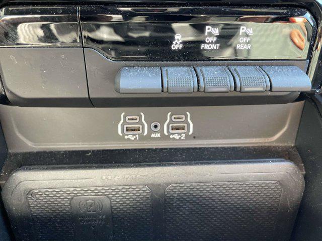 2025 Ram 1500 Big Horn Crew Cab 4x4 64 Box