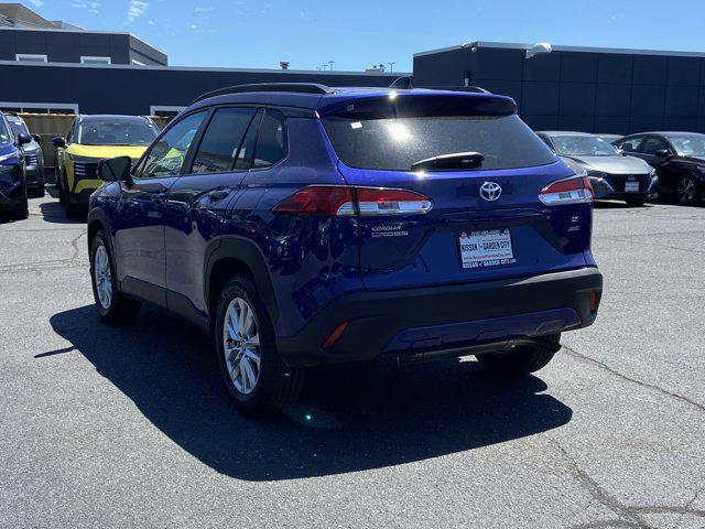 2025 Toyota Corolla Cross LE