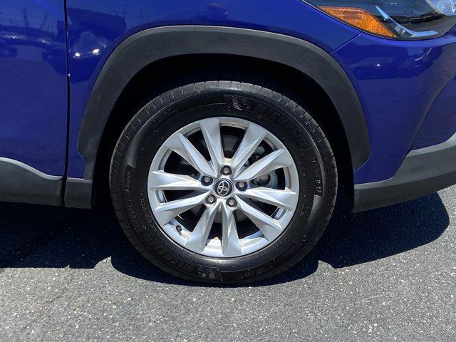 2025 Toyota Corolla Cross LE