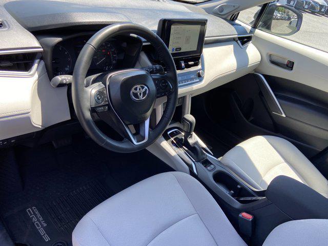 2025 Toyota Corolla Cross LE