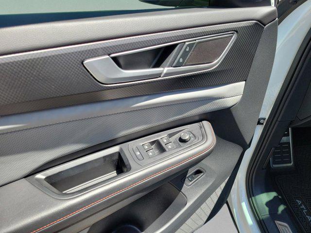 2024 Volkswagen Atlas 2.0T Peak Edition SE w/Technology