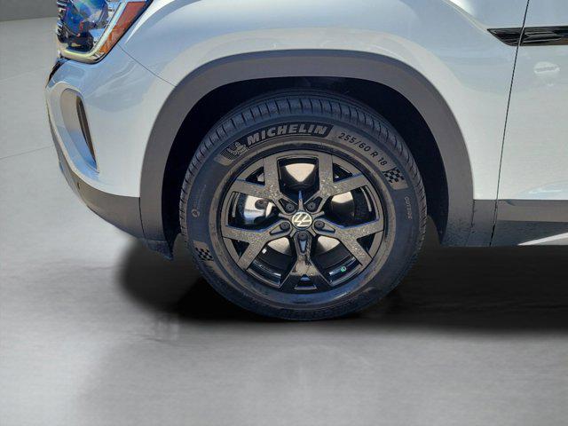 2024 Volkswagen Atlas 2.0T Peak Edition SE w/Technology