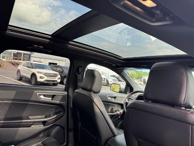 2022 Ford Edge ST-Line