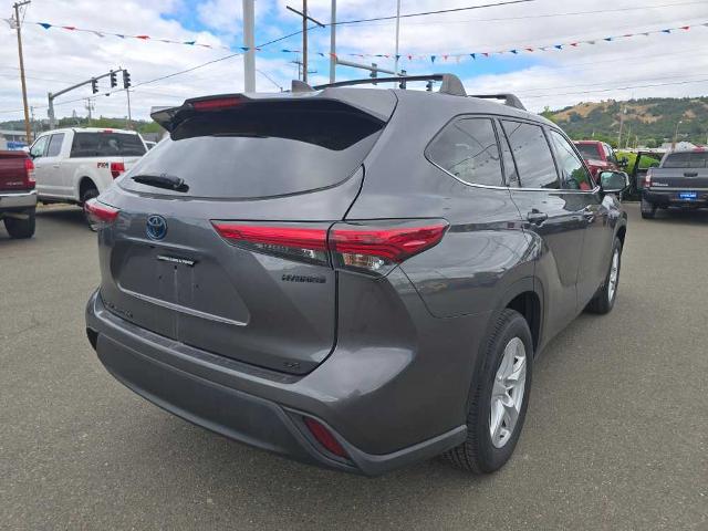 2022 Toyota Highlander Hybrid LE