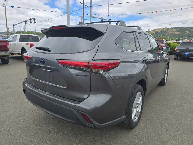 2022 Toyota Highlander Hybrid LE