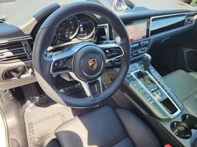 2021 Porsche Macan Macan