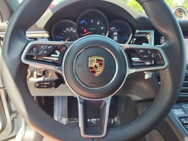 2021 Porsche Macan Macan