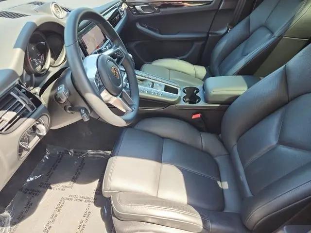 2021 Porsche Macan Macan