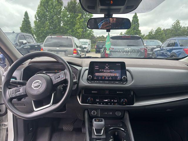 2021 Nissan Rogue SV FWD