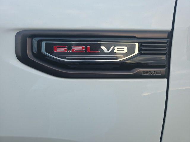 2023 GMC Sierra 1500 4WD Crew Cab Short Box AT4X