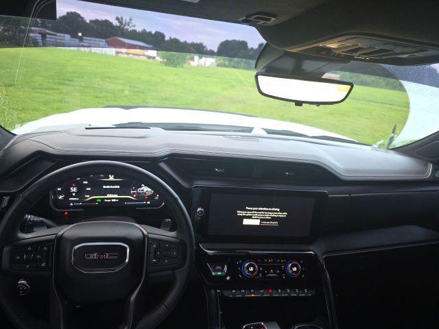 2023 GMC Sierra 1500 4WD Crew Cab Short Box AT4X