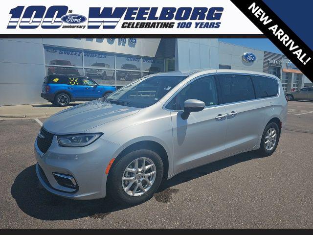 2023 Chrysler Pacifica Touring L for sale in Redwood Falls, MN