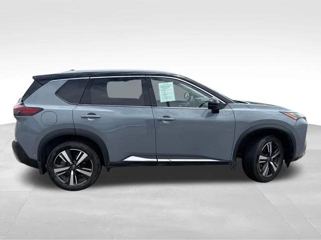 2022 Nissan Rogue Platinum FWD