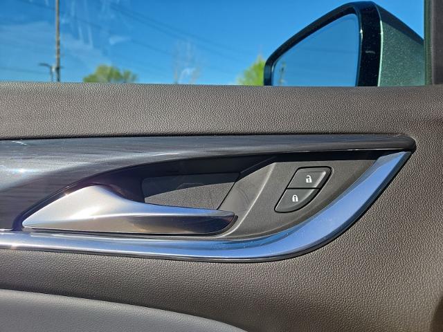 2023 Buick Enclave Essence AWD