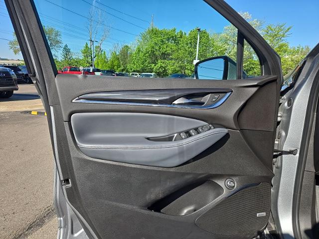 2023 Buick Enclave Essence AWD