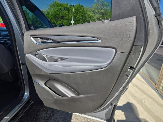 2023 Buick Enclave Essence AWD