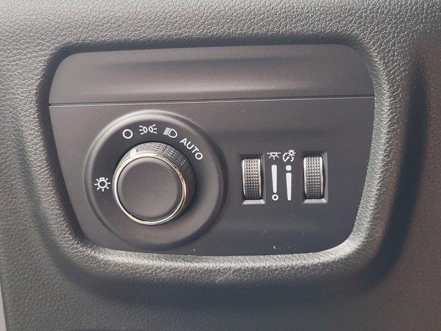 2025 Jeep Grand Cherokee L Laredo X 4x2