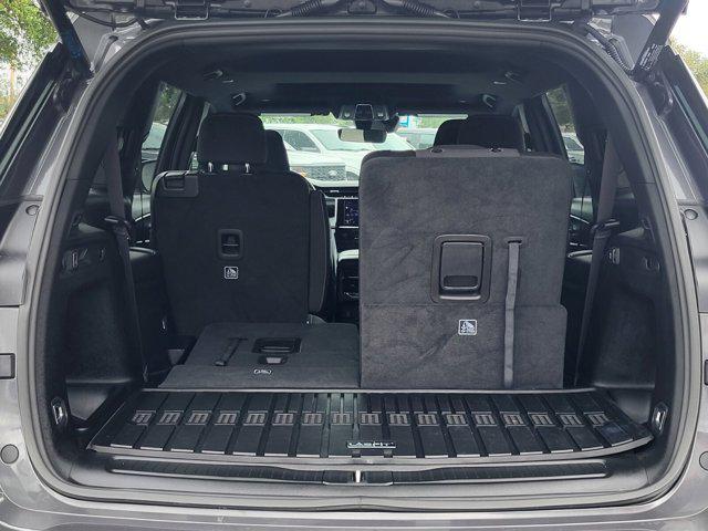 2025 Jeep Grand Cherokee L Laredo X 4x2