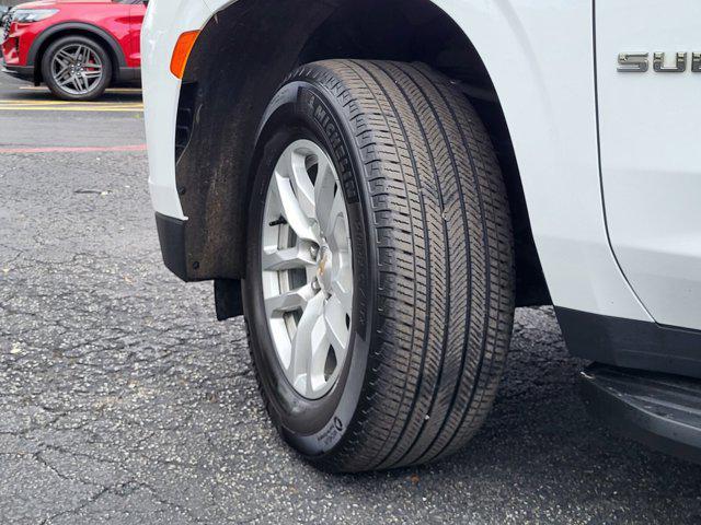 2024 Chevrolet Suburban 2WD LT