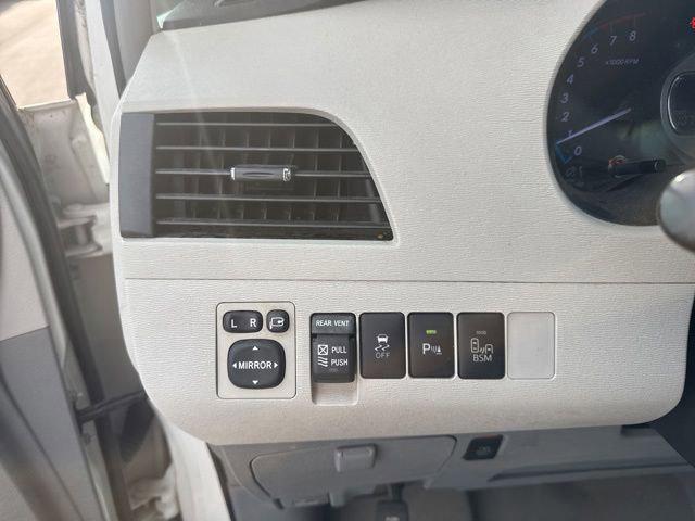 2013 Toyota Sienna Limited V6 7 Passenger