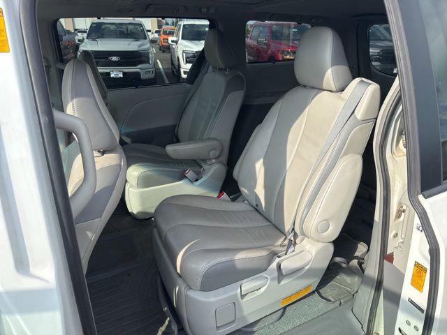 2013 Toyota Sienna Limited V6 7 Passenger