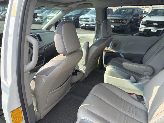 2013 Toyota Sienna Limited V6 7 Passenger