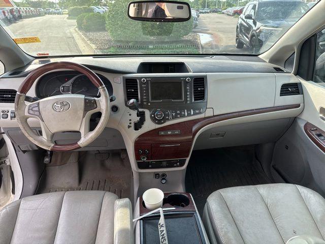 2013 Toyota Sienna Limited V6 7 Passenger