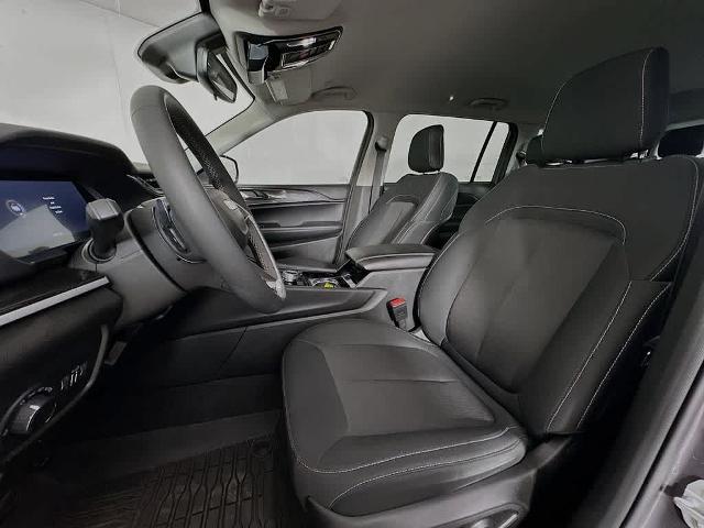 2022 Jeep Grand Cherokee L Laredo 4x4