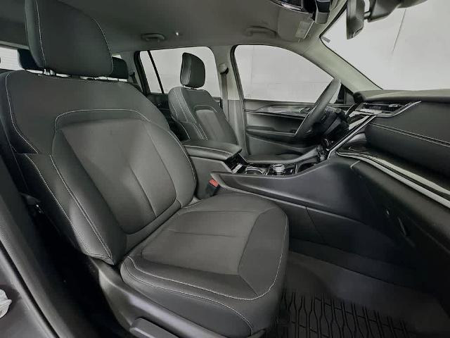 2022 Jeep Grand Cherokee L Laredo 4x4