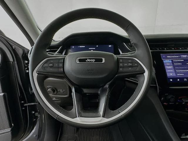 2022 Jeep Grand Cherokee L Laredo 4x4