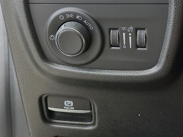 2022 Jeep Grand Cherokee L Laredo 4x4