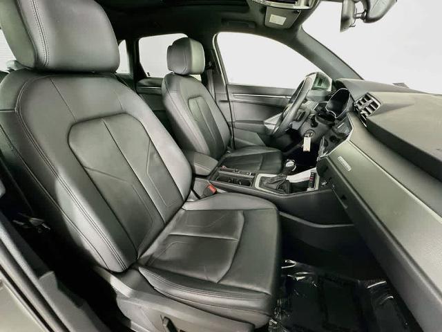 2025 Audi Q3 Premium 45 TFSI S line quattro Tiptronic