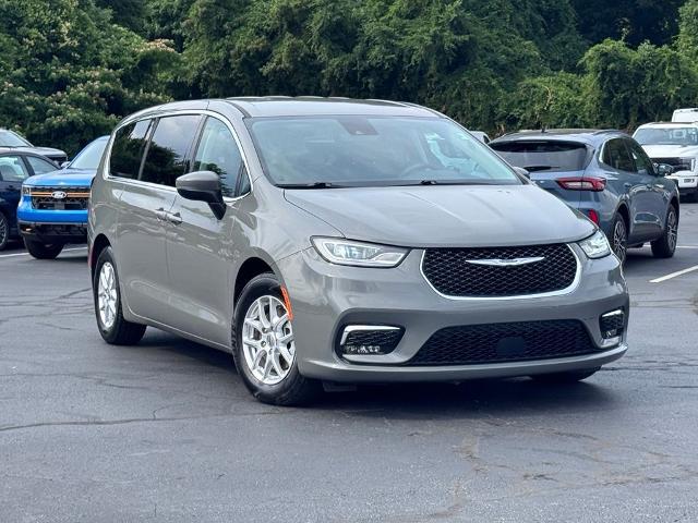2023 Chrysler Pacifica Touring L for sale in Burlington, NC