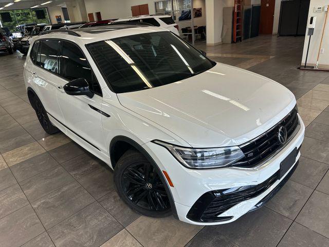 2022 Volkswagen Tiguan 2.0T SE R-Line Black