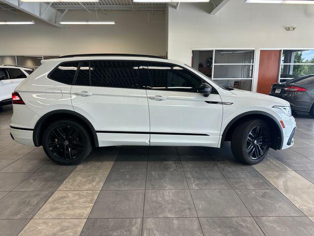 2022 Volkswagen Tiguan 2.0T SE R-Line Black