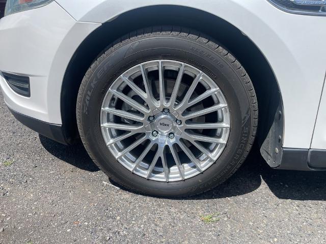 2011 Ford Taurus SEL