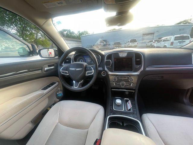 2021 Chrysler 300 Touring AWD