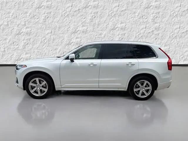 2021 Volvo XC90 T5 Momentum 7 Passenger