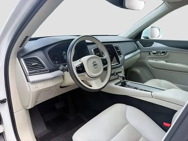 2021 Volvo XC90 T5 Momentum 7 Passenger