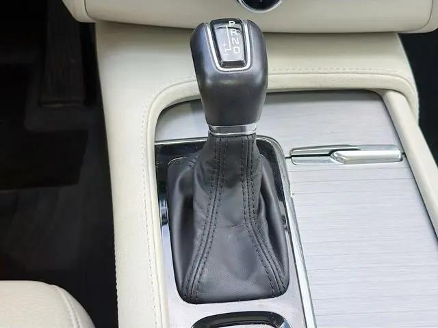 2021 Volvo XC90 T5 Momentum 7 Passenger