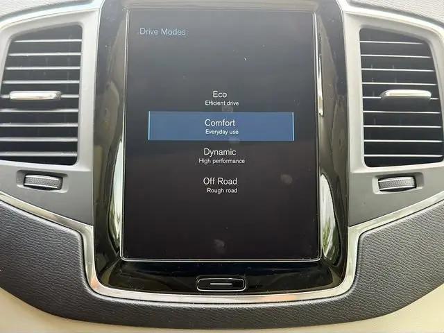 2021 Volvo XC90 T5 Momentum 7 Passenger