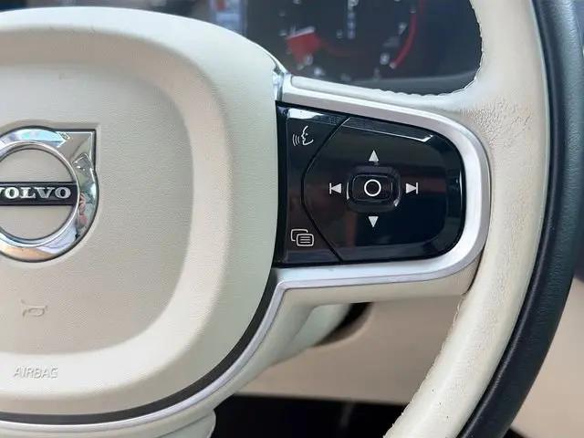2021 Volvo XC90 T5 Momentum 7 Passenger