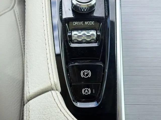 2021 Volvo XC90 T5 Momentum 7 Passenger