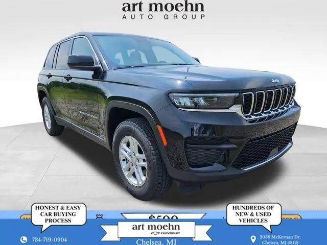 2023 Jeep Grand Cherokee Laredo for sale in Chelsea, MI