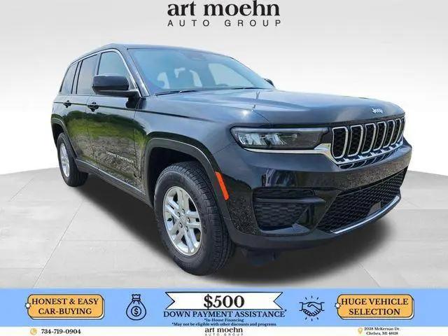 2023 Jeep Grand Cherokee Laredo for sale in Chelsea, MI